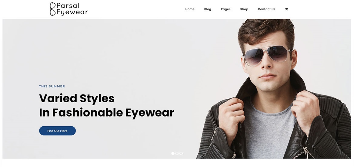 Modelka w oprawkach premium jako przykład personalizacji graficznej sklepu internetowego
